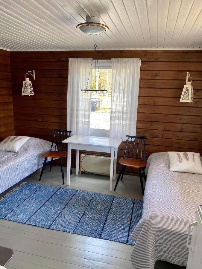 Camping Huhtaniemen Moekkikylae *