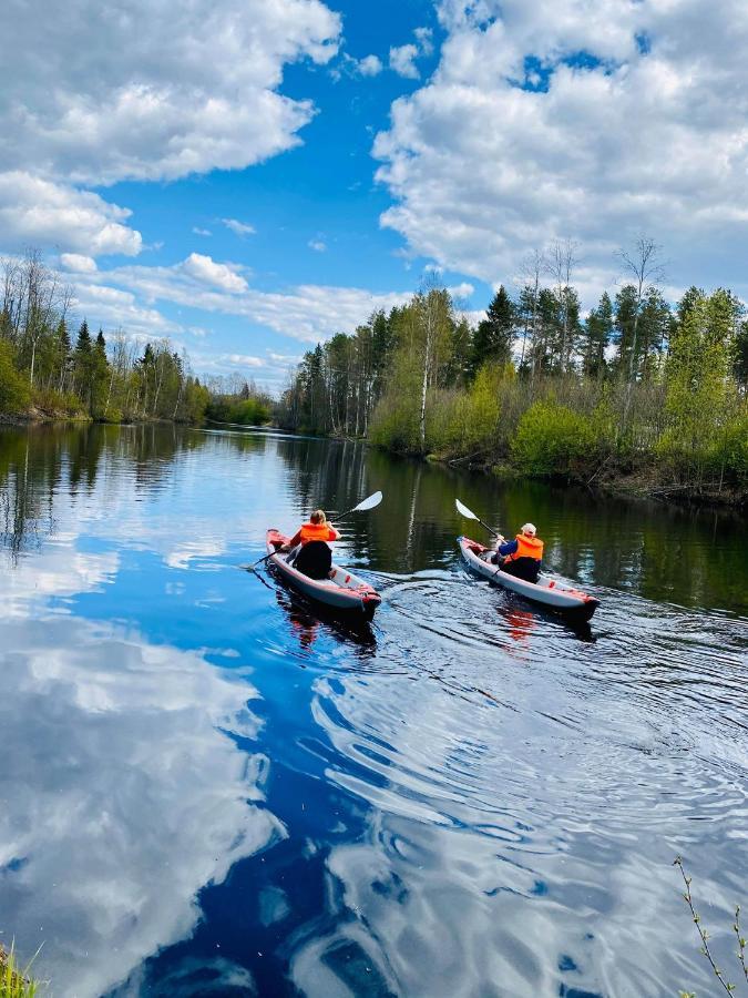Camping Huhtaniemen Moekkikylae *