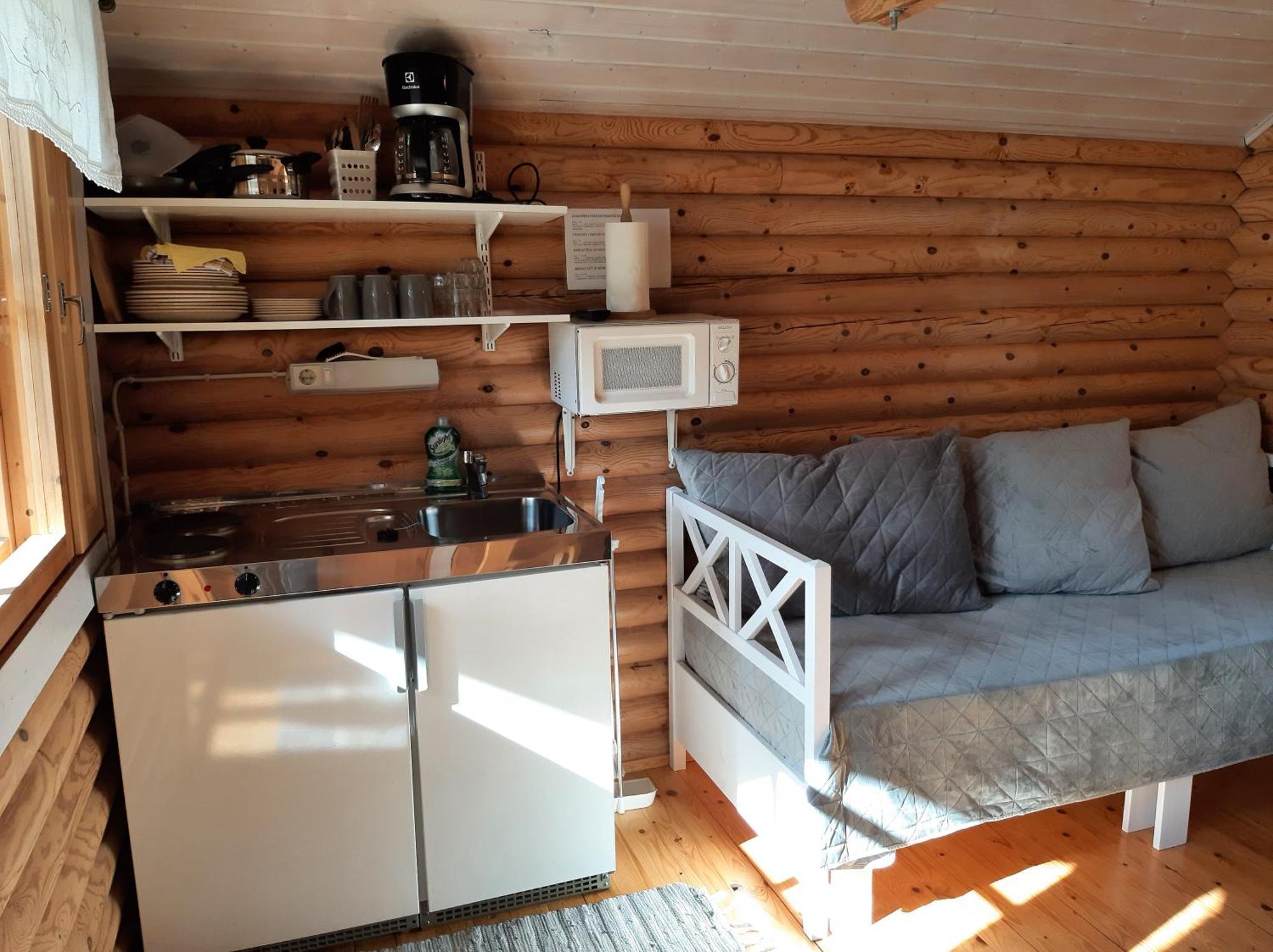 Huhtaniemen Moekkikylae