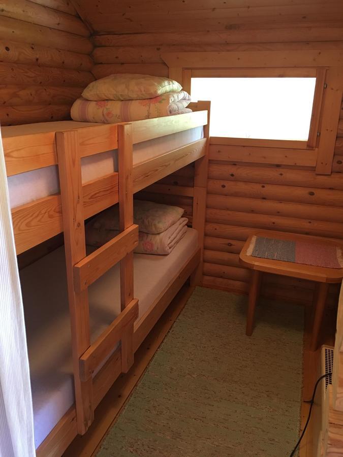 Huhtaniemen Moekkikylae