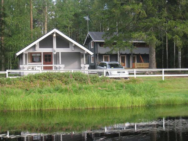 Huhtaniemen Moekkikylae Camping Veteli